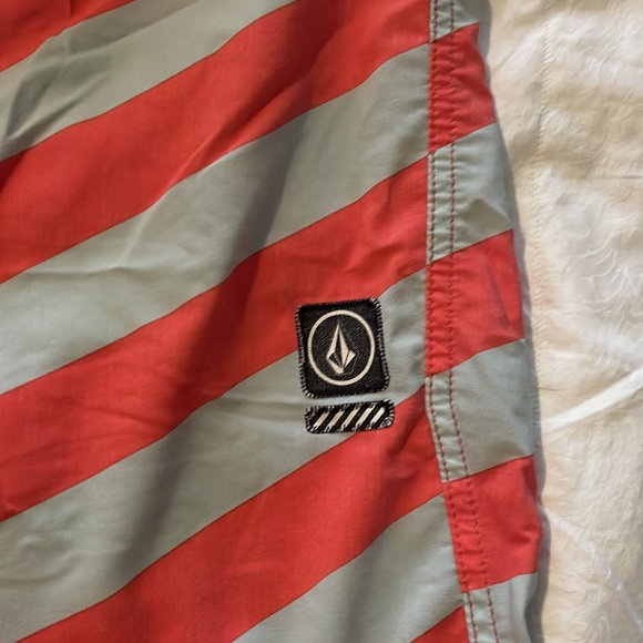Volcom size 30 Board shorts. Swim trunks. Baggies.
Worn a few times. - Picture 3 of 4